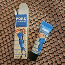 Benefit the Porefessional Hydrating Face Primer to Minimize the Look of Pores