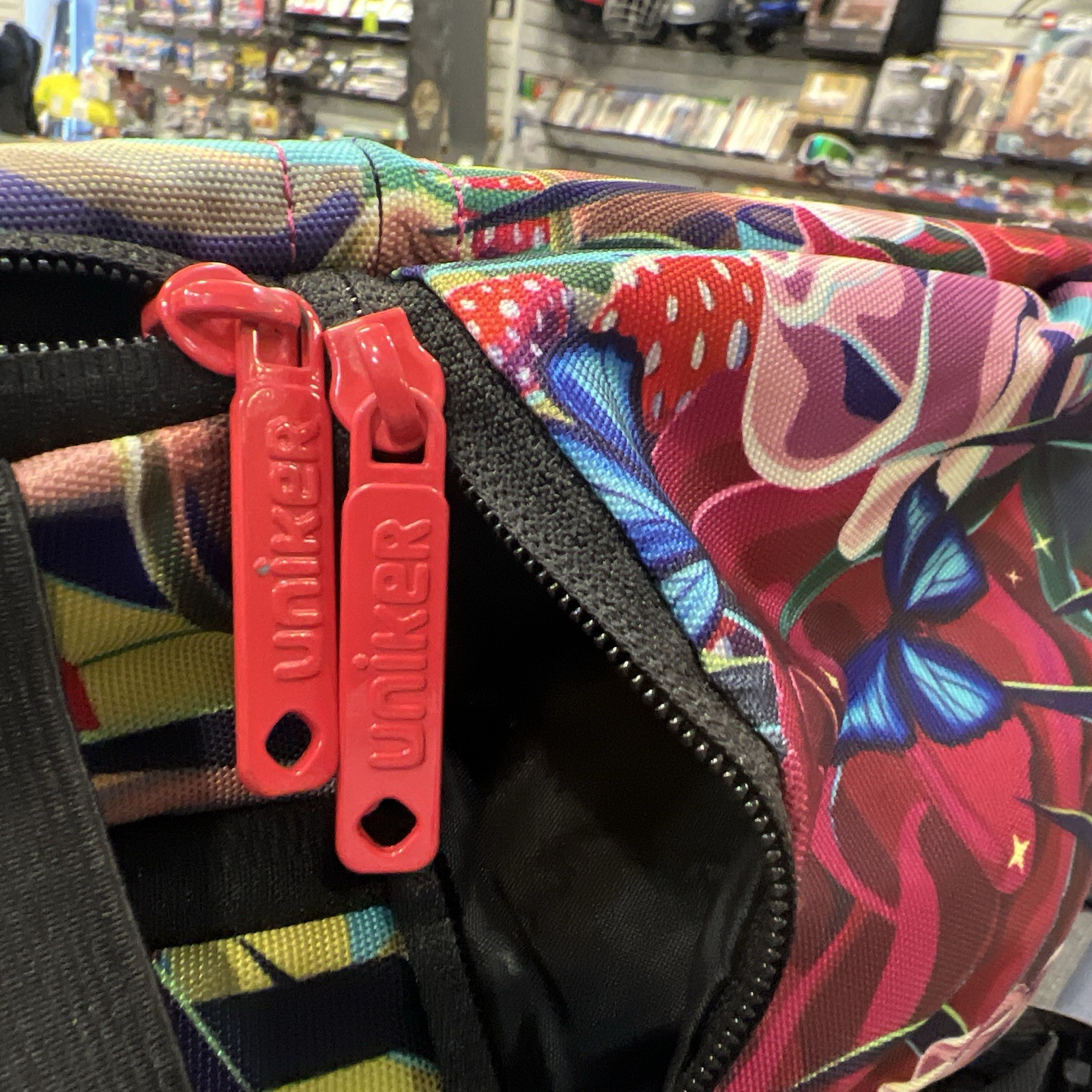 Uniker Graffiti School BACKPACK - image 4