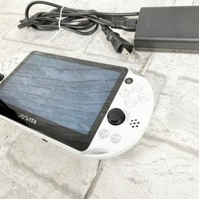 Excellent  SONY PS Vita PCH-2000 Console White w/charger