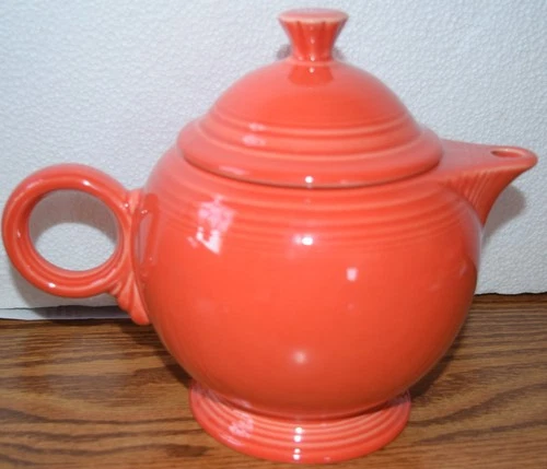 Fiestaware *PERSIMMON* Teapot w/Lid O-Ring Handle Orange Large 44oz