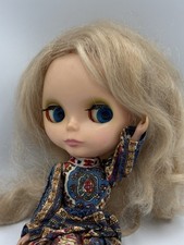 Vintage Kenner Blythe Doll platinum side part Blonde Big Eye Blue Dress 1972