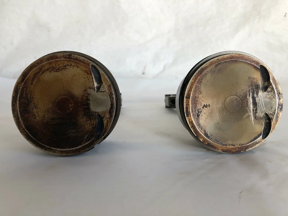 Mazda 3 2010 dos pistones con conjunto de biela 2 piezas usado Foto 4 de 4