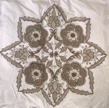 POTTERY BARN MEDALLION FLORAL CREWEL CORA ACCENT PILLOW COVER PAIR 20 x20