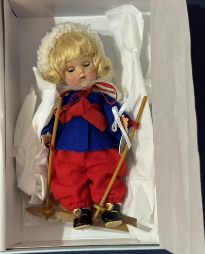 Vogue Blonde 8" Ginny Skier Doll 5SL026,2005,New Condition, In Box