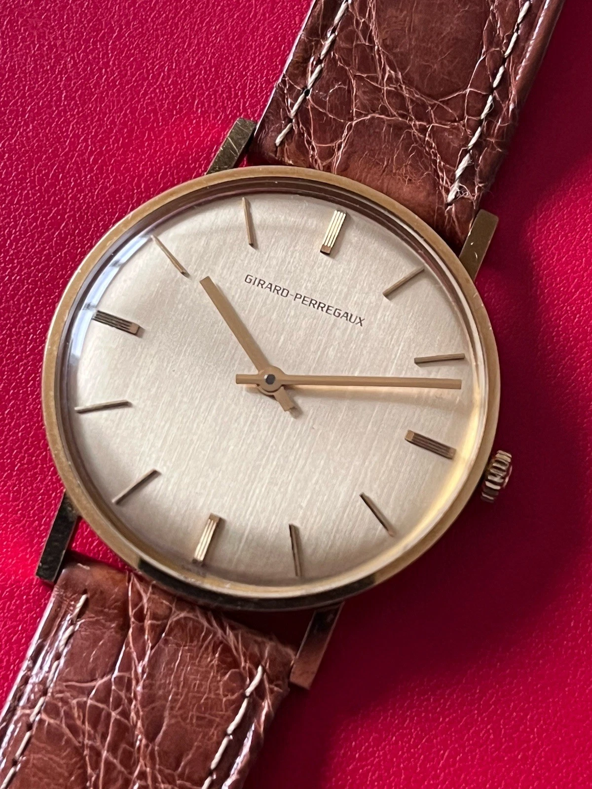 Girard Perregaux — Girard-Perregaux 18k Solo Tempo Watch From The 60/70ies
