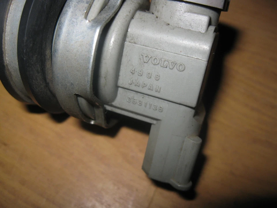 VOLVO 3531138 3517959 EGR Solenoid Controller Switchover Valve 1993-97 240 *USED Foto 3 de 4