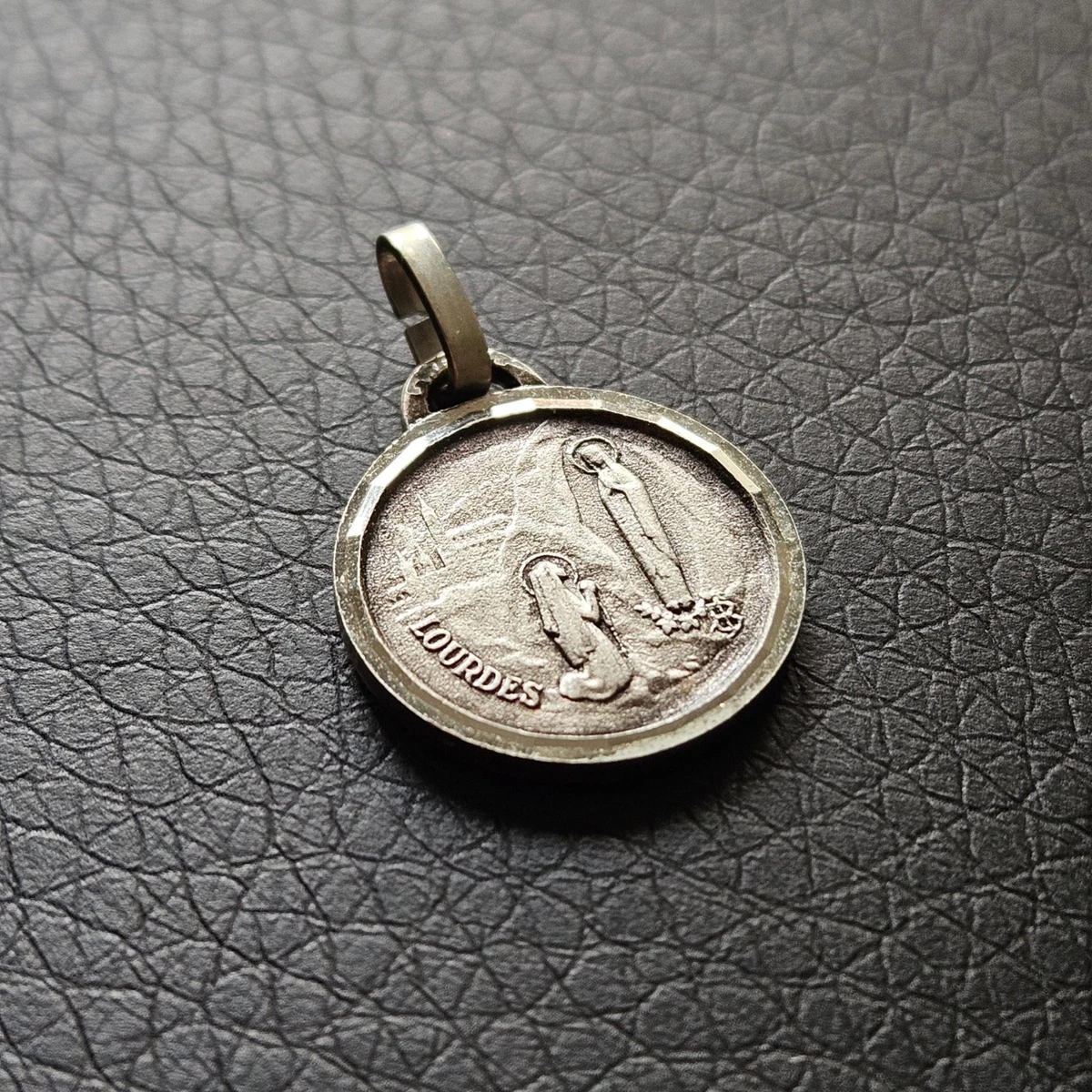 Médaille Religieuse Ancienne - Notre-Dame De La Délivrande, Basilique, Laiton - Occasion, France