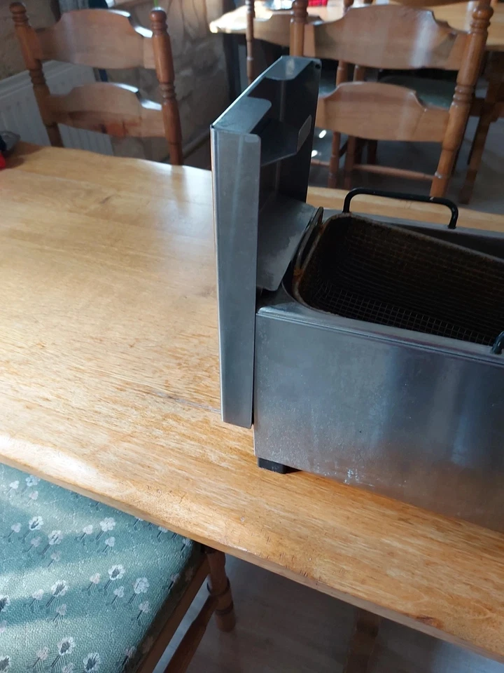 Edelstahl Fritteuse Kaltzone mit Deckel 4L - Bild 4 von 4