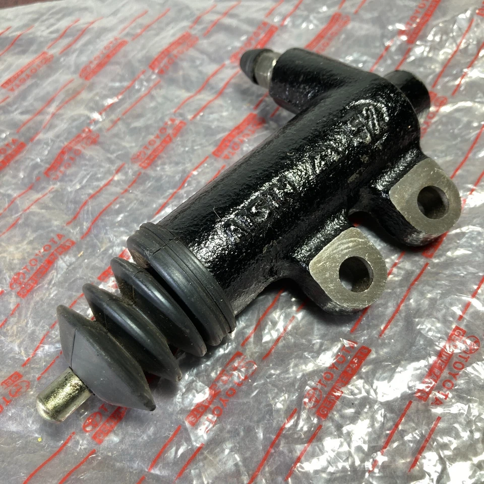 Embrague cilindro liberación 31470-30220 Toyota Land Cruiser LJ70 genuino AISIN NOS Foto 2 de 4