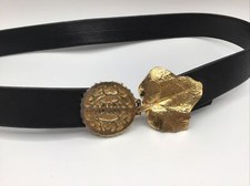 Vintage Mimi Di N 1975 Belt Black Leather Gold Tone Leaf Chinese Medallion