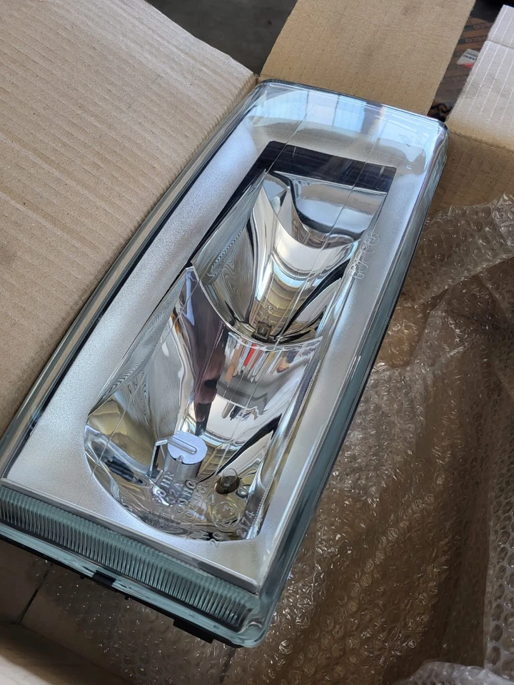 FANALE IVECO SX DAILY 3 GENERAZIONE, IVECO 500307754 - Immagine 2 di 4