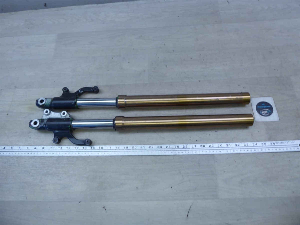 2018 Kawasaki Z125 Pro K20868) left and right front forks