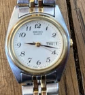 Vintage Seiko Women 7N83-0011 Dress Day Date Two Tone Quartz 24mm Watch 6 1/4"