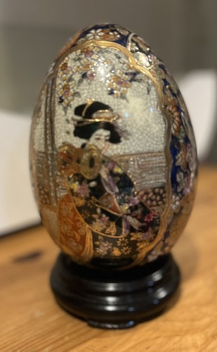 Vintage Asian Japanese Satsuma Style Egg Hand Painted Floral Gold - Picture 1 of 4