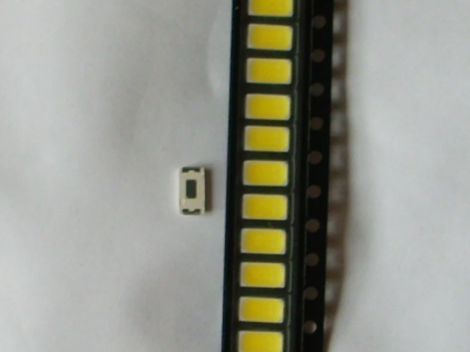 MARKENLOS 50 Stück Leuchtdioden / Led / SMD 5730 / 6000-6500K / Tageslichtweiß /