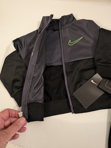 Nike Baby Boy 2 Piece Jogging Set ~ Zip Up Black & Gray~ Tracksuit Size 12 Month - Picture 4 of 12