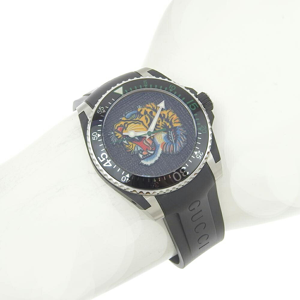 GUCCI 腕時計　ダイブ　タイガー Gucci Dive Tiger Black Dial Black Rubber Strap Watch For Men