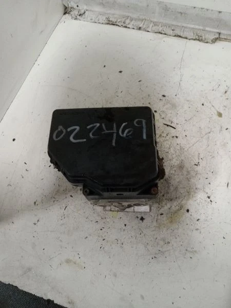 Conjunto de actuador y bomba de pieza de freno antibloqueo tracción delantera para SIENNA 710403 12-14 Foto 2 de 2