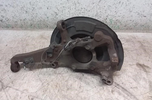 Nissan NV 1500 NV 2500 NV 3500 2012-2020 buje nudillo del lado del conductor izquierdo Foto 2 de 2
