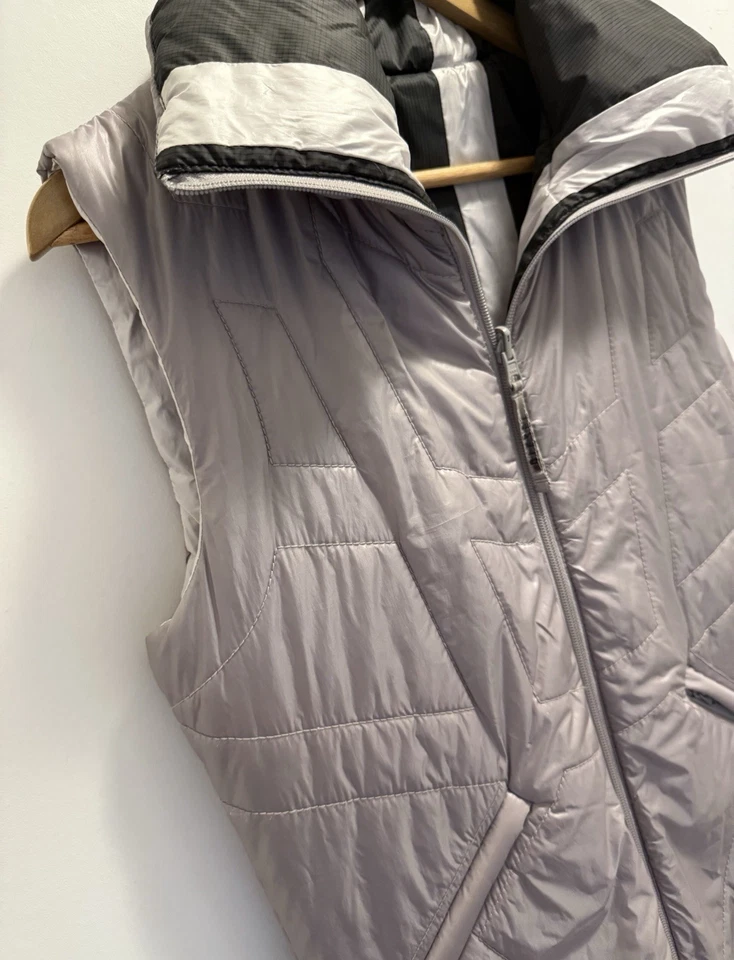 Chaleco acolchado reversible Diesel negro dorado para hombre talla S gris/negro capucha escondida Foto 4 de 4