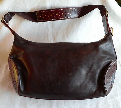 LANCEL : Sac à main tout en cuir , porté main ou épaule - Photo 1/4
