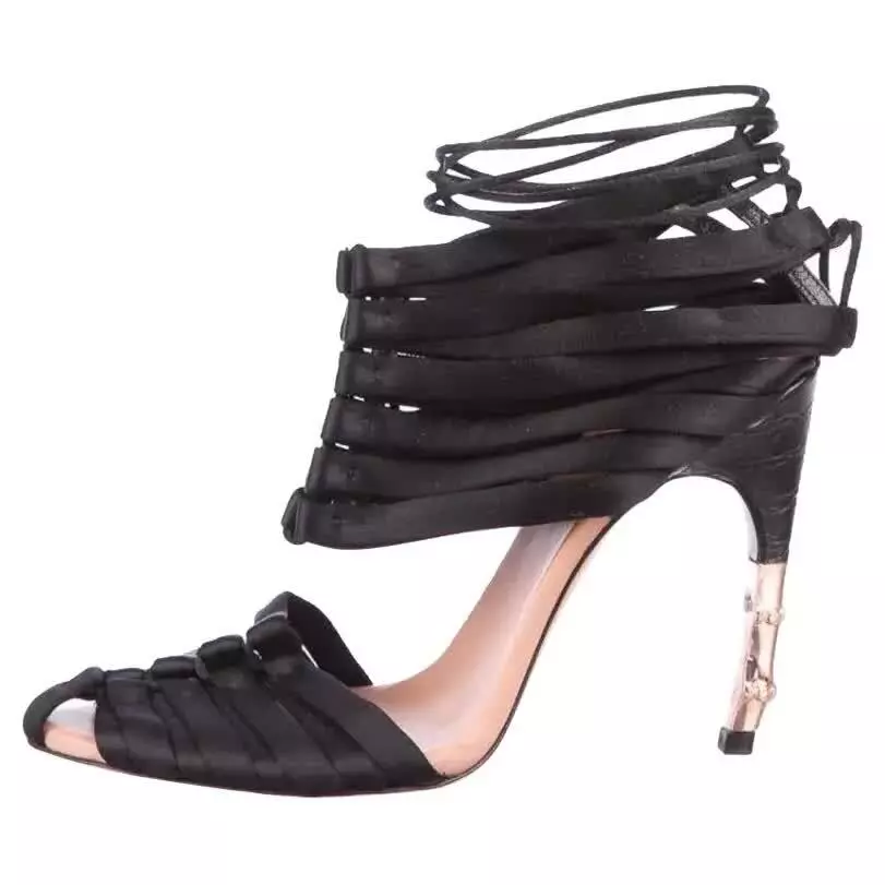 Chaussures corset satiné noir Tom Ford pour Gucci S/S 2004 look # 35 taille It 36   US 6
