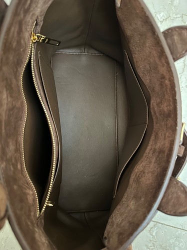 Celine Conti Bag, Wildleder braun, mit Henkel und Schliesse in gold Hardware - Bild 3 von 6