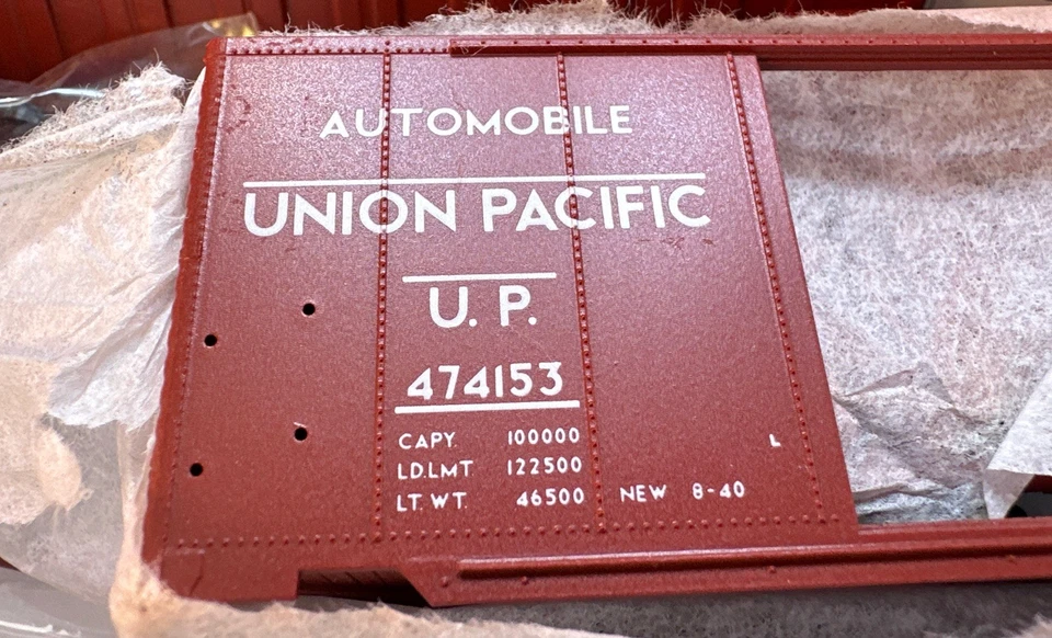 Red Caboose HO Kit #RC-8540-11 40’ AAR Box Car Staggered Union Pacific 474153 NY - Image 3 of 4
