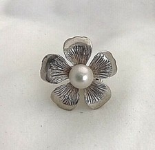 Sterling Silver .925 11.5mm Round Pearl Flower Shape Ring Size 8