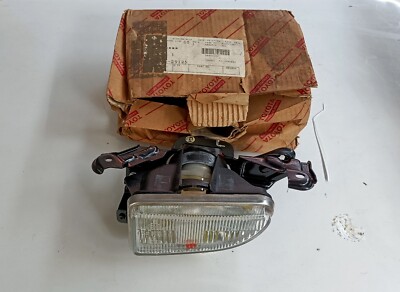 Nos/Japan LAMP ASSY, FOG For 1989-1993 TOYOTA CELICA AT180 ST182