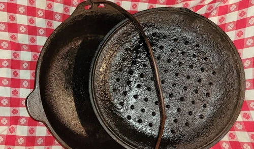 Vintage Cast Iron #12 DO DUTCH OVEN With Self Basting Lid & Handle USA made - Picture 4 of 6