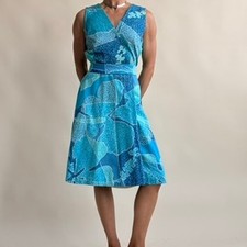 Andrade Honolulu Blue Floral Dress - 1970s - fits Medium