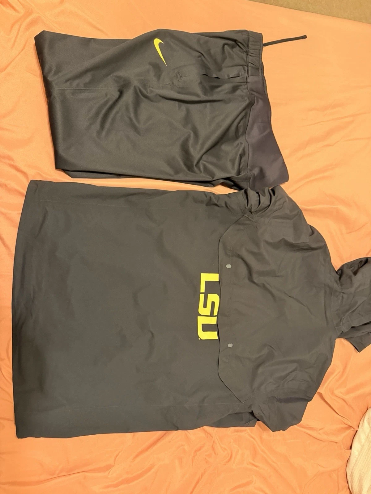 Nike Rain Coat And Pants (LSU)
Opens in a new window or tab