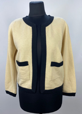 Chanel Vintage Kaschmir Strickjacke Creme Schwarz Gold CC Knöpfe Schottland