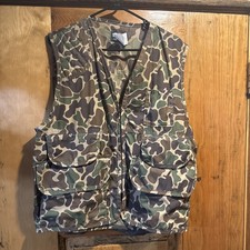 Vtg SaftBak USA Size Large Camo Hunting Vest W Carry Pouch And Shotshell Pouch