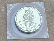 1988 Queen Elizabeth II Shield of Royal Arms £1 One Pound Coin - Uncirculated