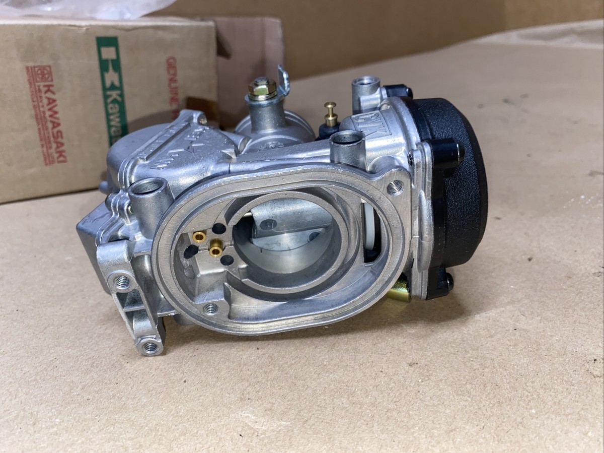 利造 1990-92 KAWASAKI NINJA ZX600D LEFT HAND INSIDE CARBURETOR