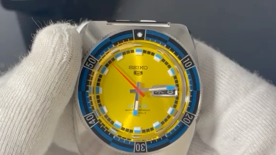 NOS 1997 Seiko 5 Sports SBSS021 Rally Reissue Yellow Dial 7S36