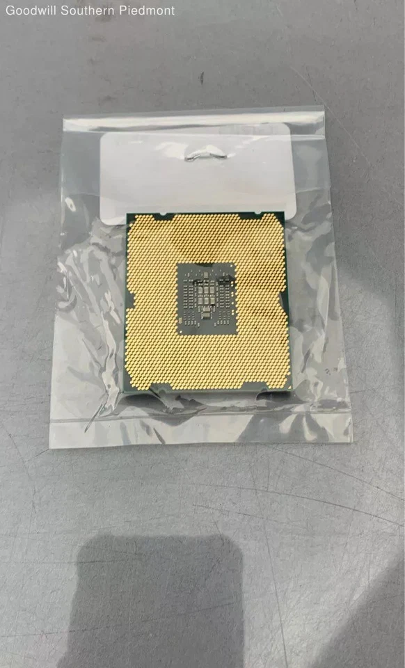 Intel Xeon E5-2603 Quad Core 1.80GHz LGA 2011 Processor CPU - Image 2 of 2