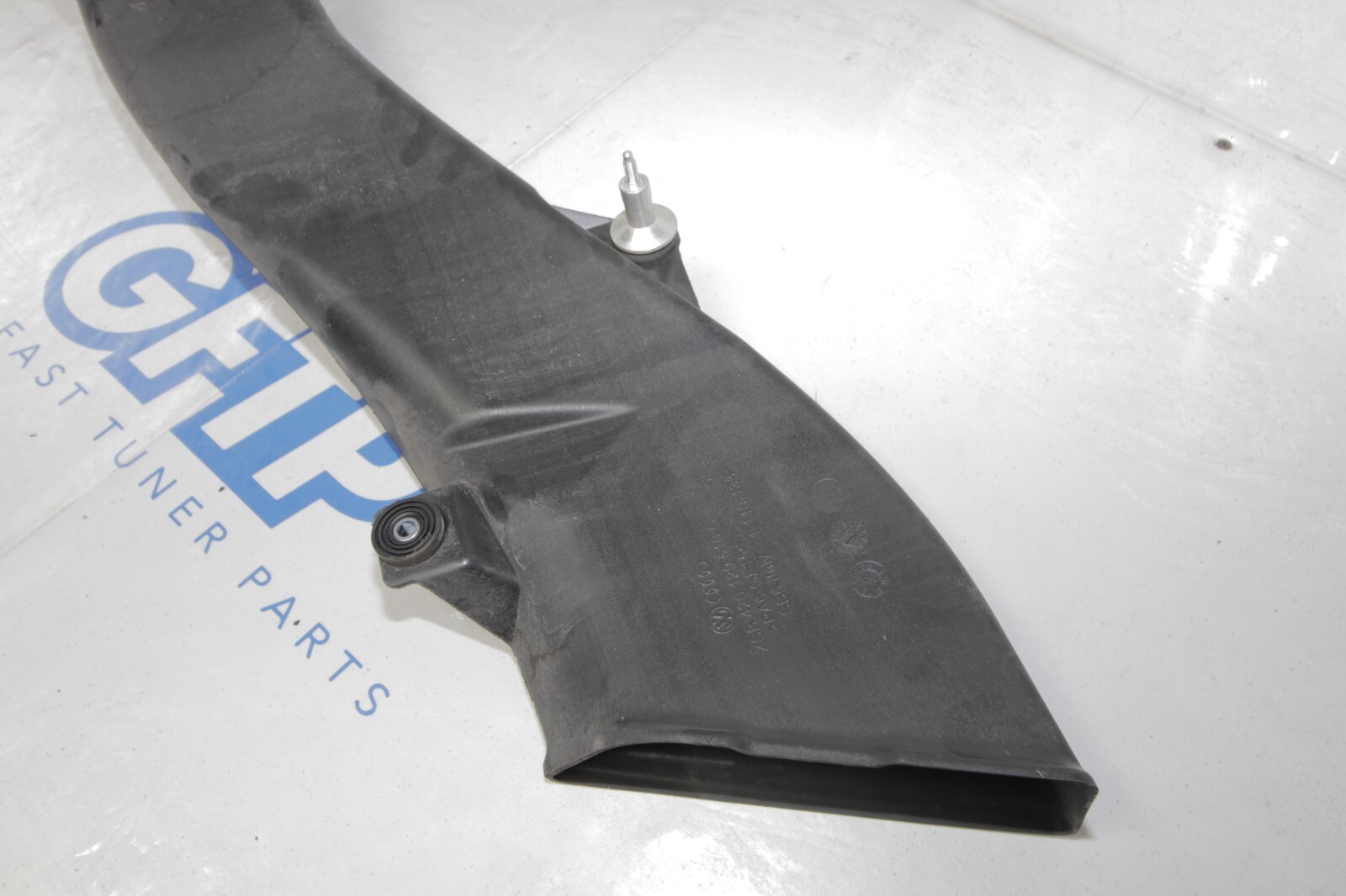 08-13 AUDI R8 4.2L V8 OEM ENGINE AIR INTAKE TUBE 420129510C PIPE PLASTIC BLACK