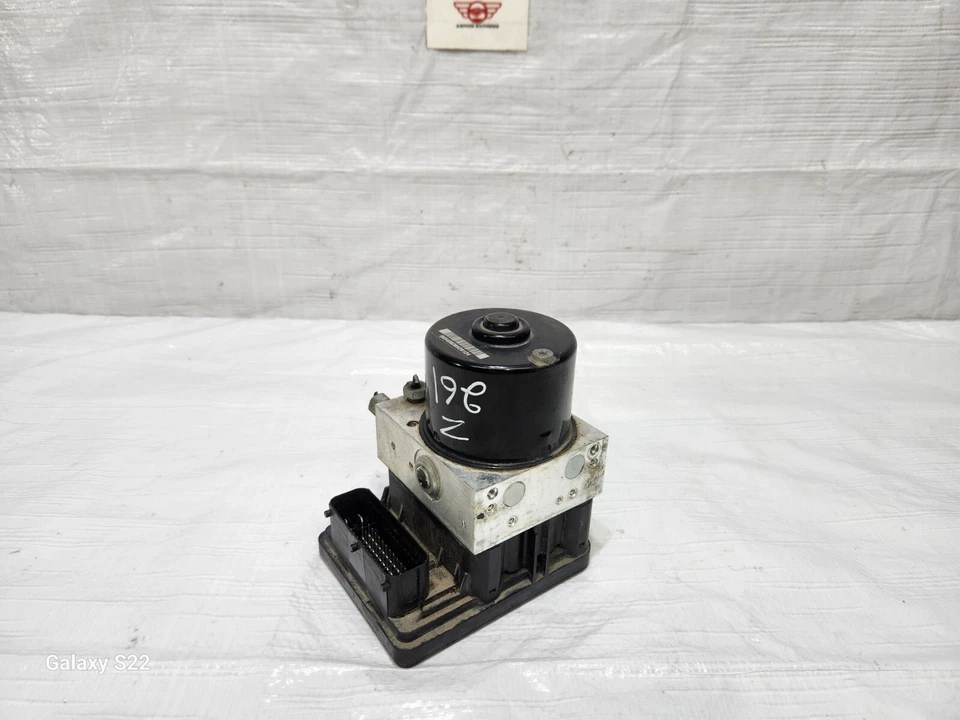 2012-2017 Buick Verano ABS Pump Anti Lock Brake Module Assembly OEM 13434672 - Image 2 of 4