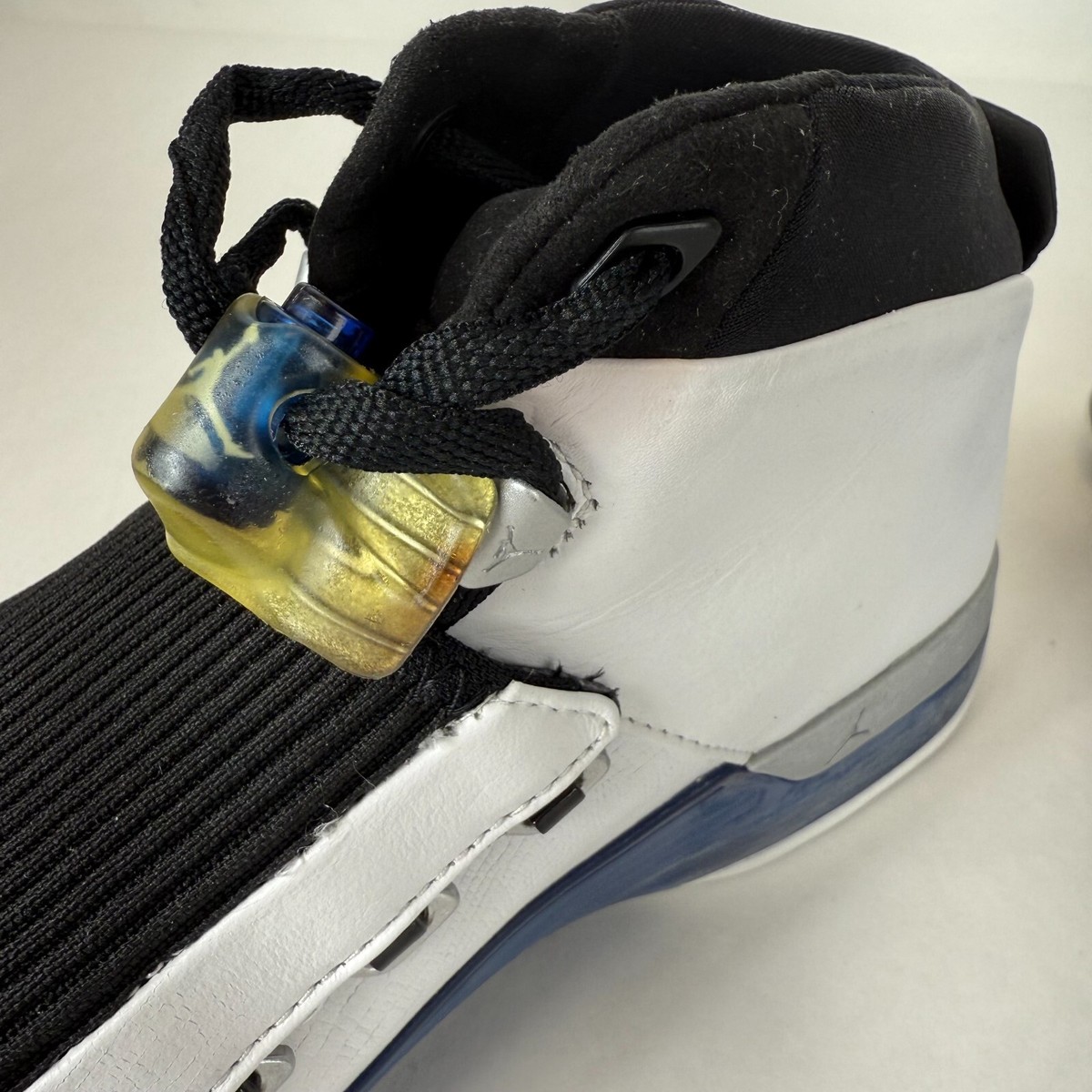 Sz 9.5 Air Jordan 17 XVII OG College Blue Wizards Home 2002  display picture 1