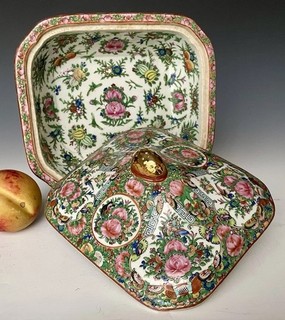 Chinese Export Porcelain 19thC Rose Medallion Canton Casserole or Vegetable Dish