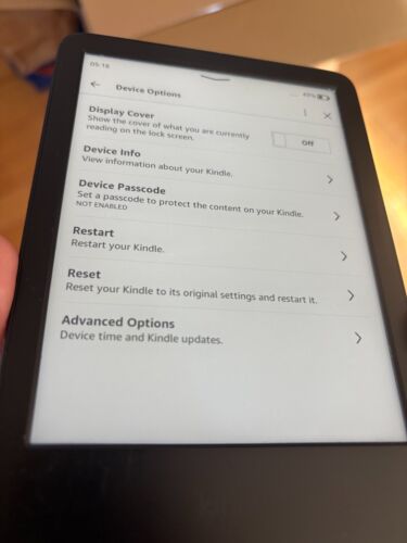 Amazon Kindle 11th Gen 16GB 6" eReader - Picture 3 of 5