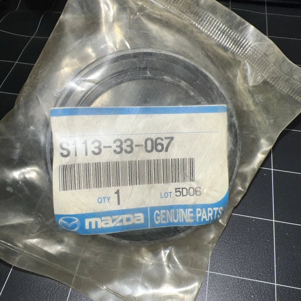 Rueda de sellado Mazda OEM S113-33-067 para 86-93 Mazda B2000 B2200 B2600 Foto 2 de 4
