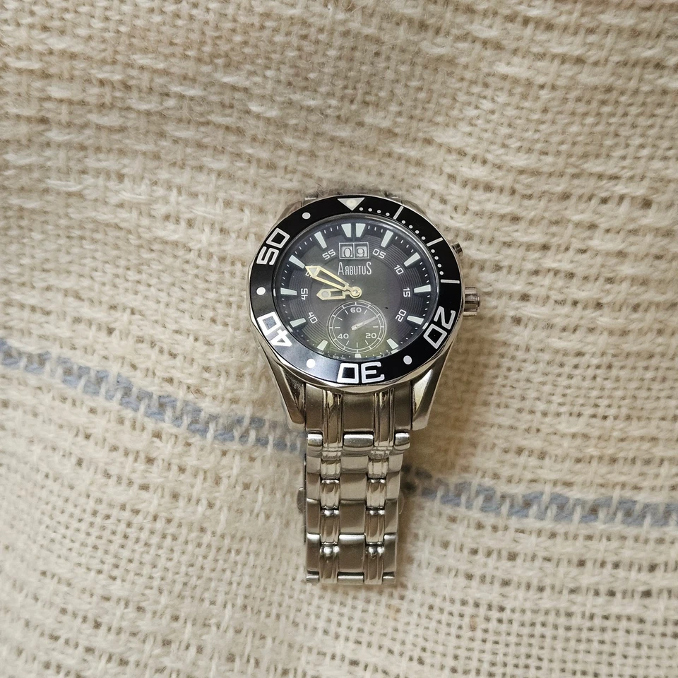 Reloj Automático Hombre Arbutus 50 M Resistente al Agua AR212 Todo Acero Inoxidable, Usado en Excelente Condición Foto 2 de 4