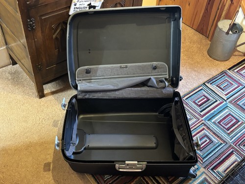 Delsey Large Hard Shell Wheeled Suitcase 75x55x23cm. - Picture 2 of 4