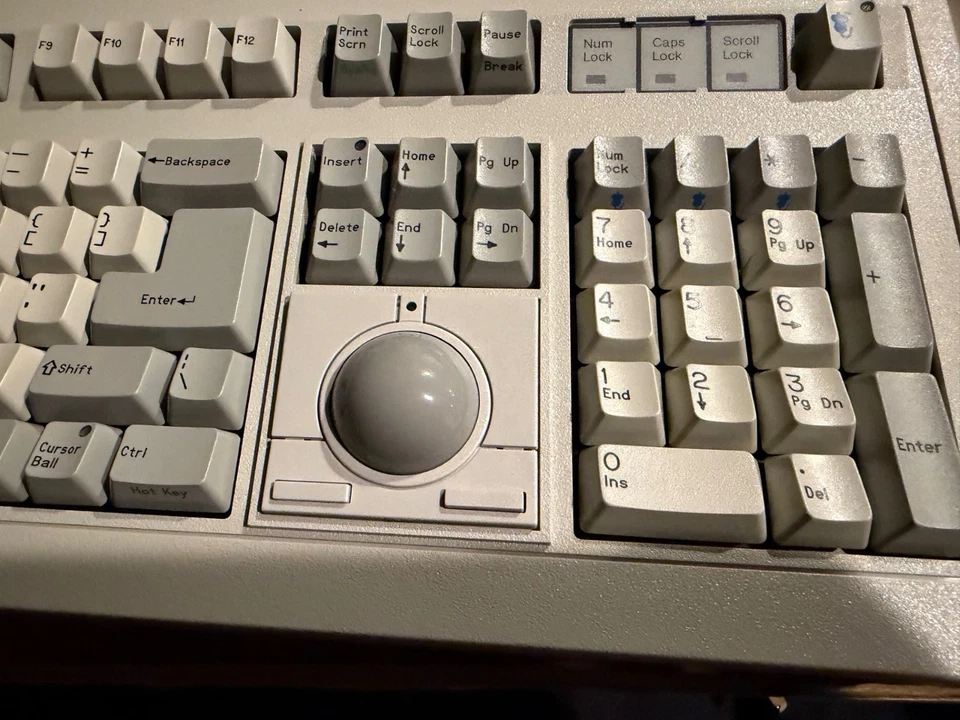 💻 Vintage Keytronic Trak101 AT/XT Keyboard – IOB | Unused | Complete with Disks - Image 2 of 4