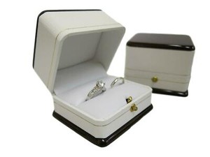 wooden double ring box