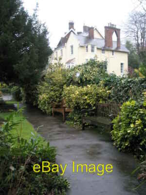 Foto 6x4 leere Sitze auf dem Weg von Castle Arch nach Castle Hill Guildford c2008